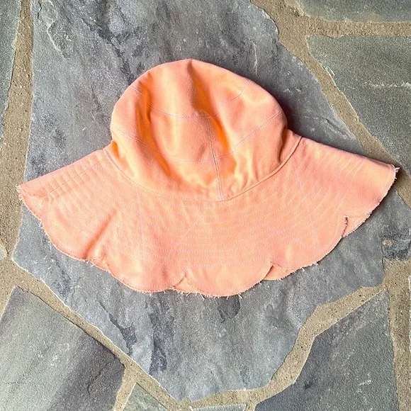 Anthropologie-Reversible Flower Canvas Bucket Hat- YELLOW Janis Joplin Yellow Daisies Reversible Bucket Hat main image 4